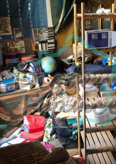 Accumulation d'objets dans un appartement