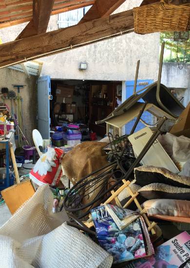 garage rempli de bazar